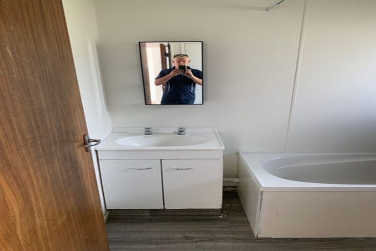 Photo of property in 1/124 Station Road, Papatoetoe, Auckland, 2025