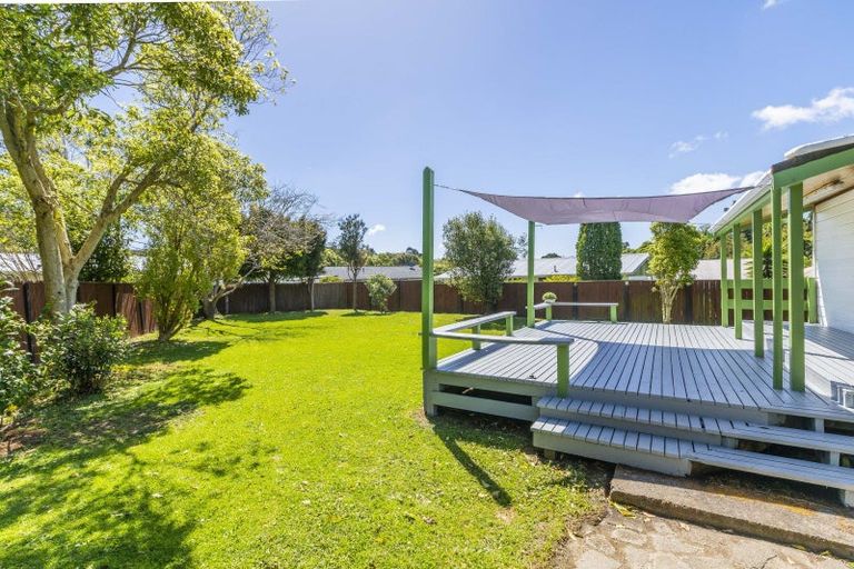 Photo of property in 30 Hookway Grove, Paraparaumu, 5032