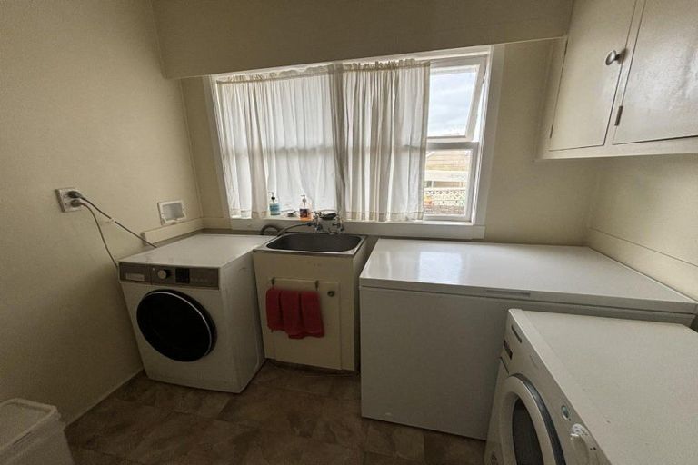 Photo of property in 67b Clawton Street, Westown, New Plymouth, 4310