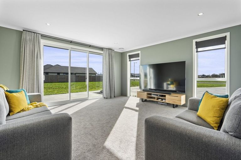 Photo of property in 30 Seachange Drive, Leamington, Cambridge, 3432