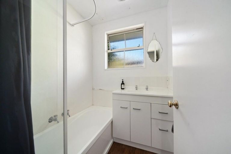 Photo of property in 51 Remarkables Crescent, Frankton, Queenstown, 9300