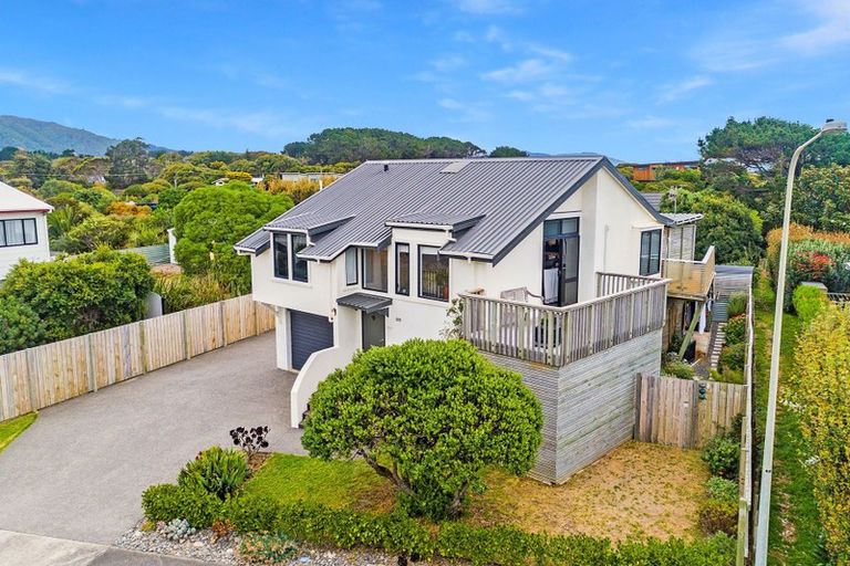 Photo of property in 279 Peka Peka Road, Peka Peka, Waikanae, 5391