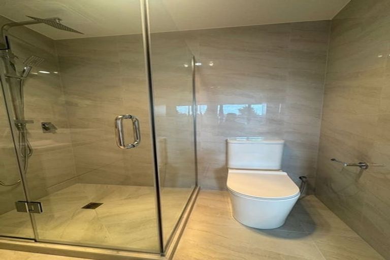 Photo of property in 44 Challen Close, Conifer Grove, Takanini, 2112