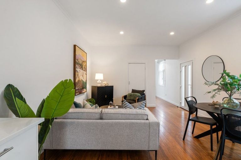 Photo of property in 17 Rolleston Street, Mount Cook, Wellington, 6021