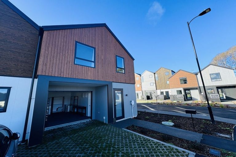 Photo of property in 5b Malaga Crescent, Harewood, 8051