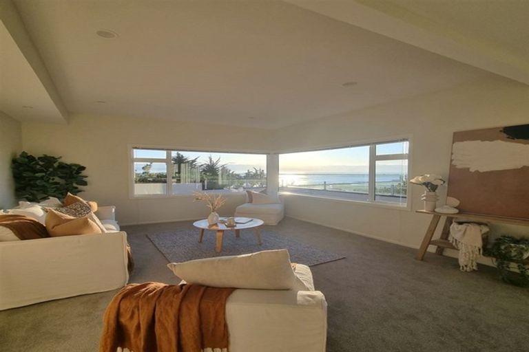 Photo of property in 71 Mount Pleasant Road, Mount Pleasant, Christchurch, 8081