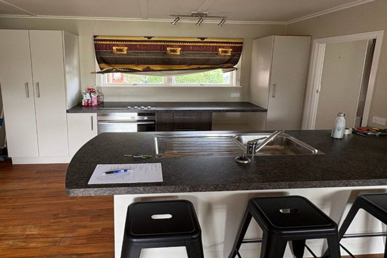 Photo of property in 2a Selwyn Road, Havelock North, 4130