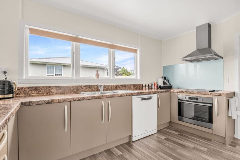 Photo of property in 5 Porikapa Road, Owhata, Rotorua, 3010