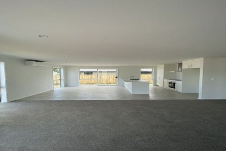 Photo of property in 14 Kohekohe Drive, Owhata, Rotorua, 3010