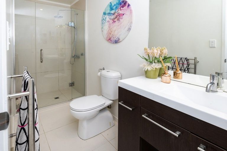 Photo of property in 24b Bucklands Beach Road, Bucklands Beach, Auckland, 2012