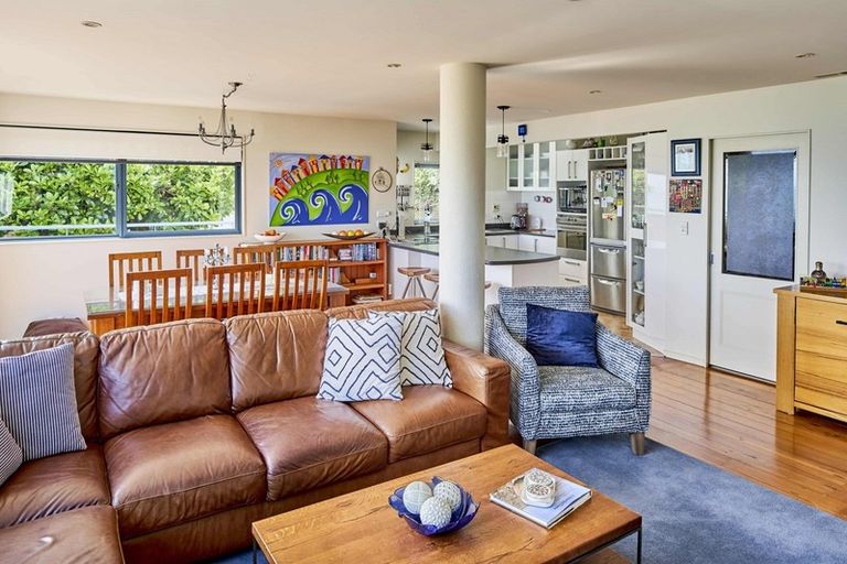 Photo of property in 30 Moana Road, Plimmerton, Porirua, 5026