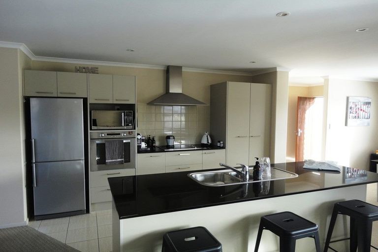 Photo of property in 9 Savona Drive, Flat Bush, Auckland, 2016