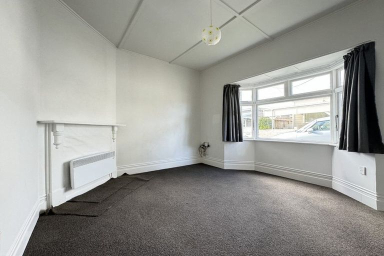 Photo of property in 19 Yale Road, Mount Cook, Wellington, 6021