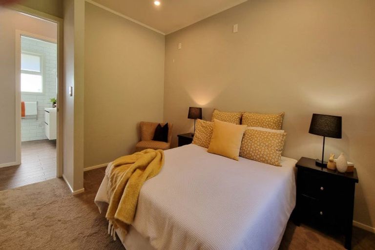 Photo of property in 949 State Highway 16, Waimauku, 0812