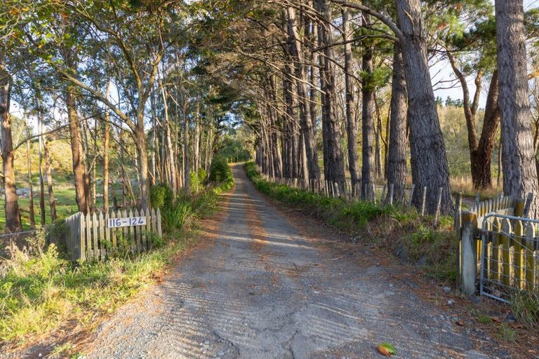 Photo of property in 122 Pahiatua Aokautere Road, Aokautere, Palmerston North, 4471