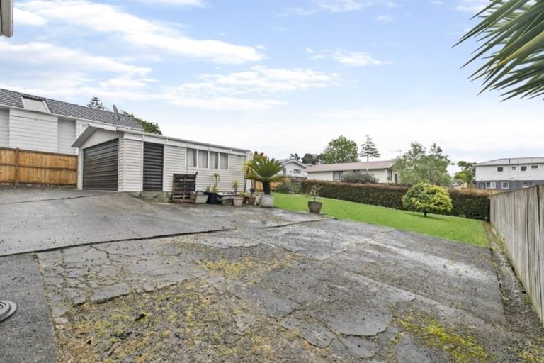 Photo of property in 14 Fairclough Road, Beach Haven, Auckland, 0626