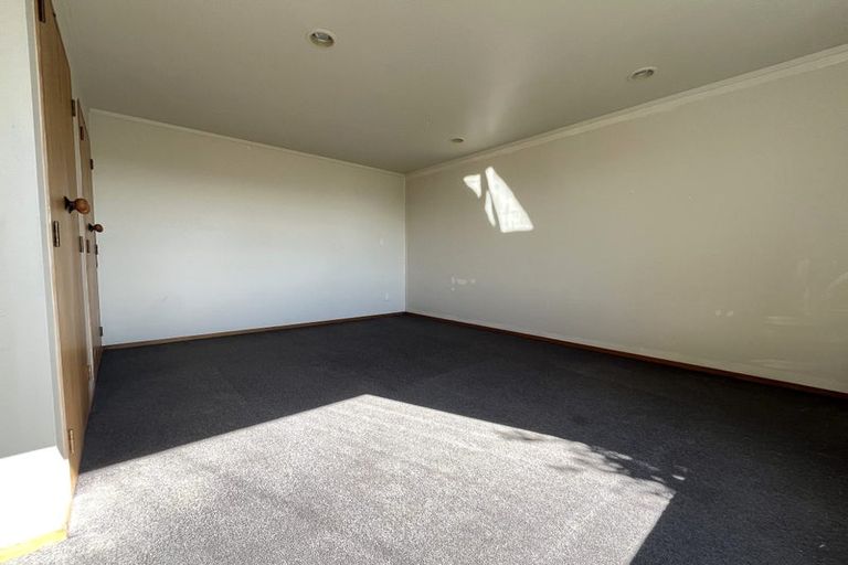 Photo of property in 8 Fillbridge Way, Karori, Wellington, 6012