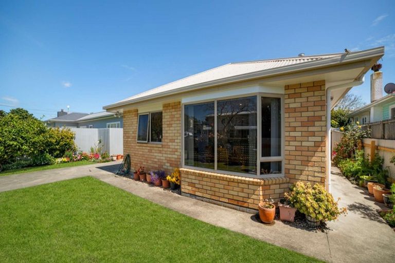 Photo of property in 19 Waverley Street, Elgin, Gisborne, 4010