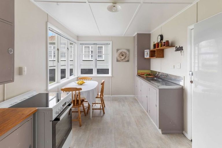 Photo of property in 15 Victory Place, Aramoho, Whanganui, 4500