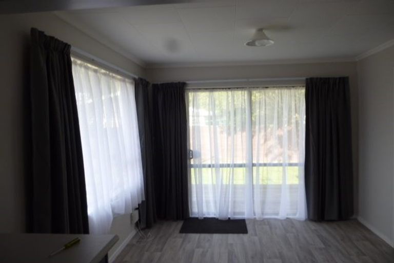 Photo of property in 34 Gemstone Drive, Birchville, Upper Hutt, 5018