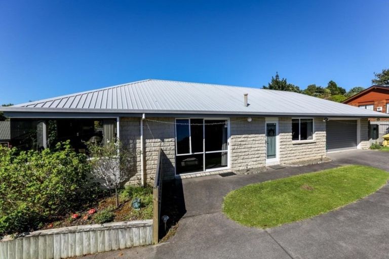 Photo of property in 9 Fantome Place, Whalers Gate, New Plymouth, 4310