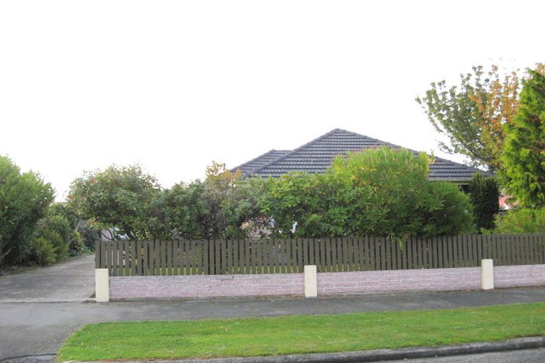 Photo of property in 4 Fenchurch Street, Northcote, Christchurch, 8052
