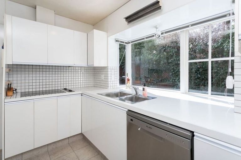 Photo of property in 11 Daresbury Lane, Fendalton, Christchurch, 8014