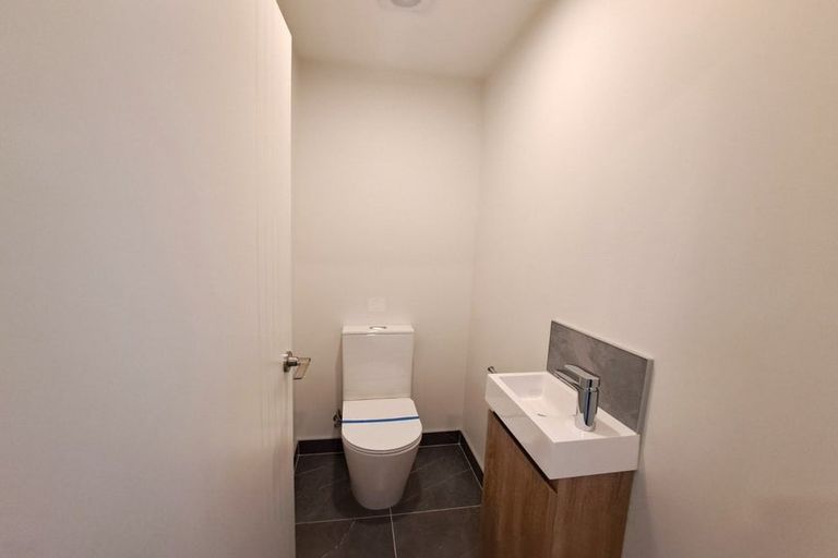 Photo of property in 2/46 Normandy Place, Henderson, Auckland, 0610