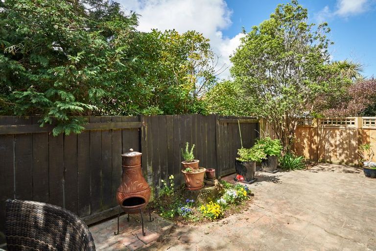 Photo of property in 68 Clifton Terrace, Fitzherbert, Palmerston North, 4410