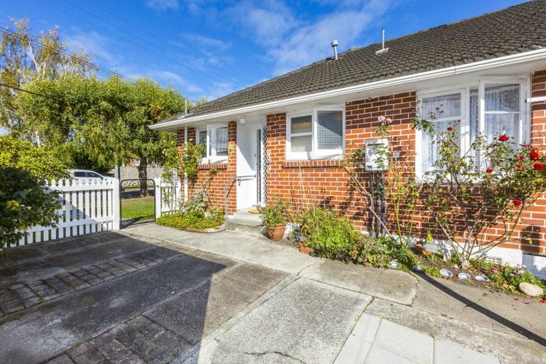Photo of property in 1/15 Cecil Street, Clouston Park, Upper Hutt, 5018