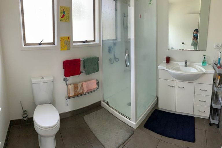 Photo of property in 8 Squirrel Lane, Browns Bay, Auckland, 0630