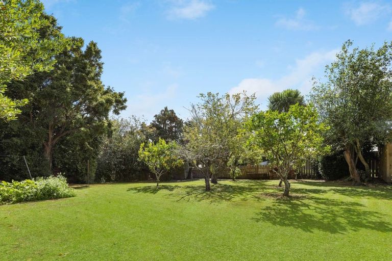 Photo of property in 14 Grey Street, Marton, 4710