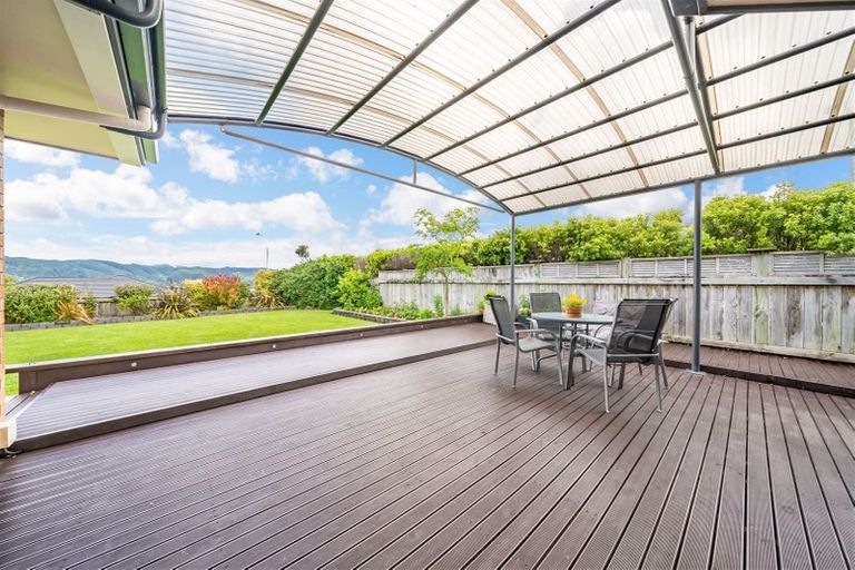 Photo of property in 2 Cosgrove Rise, Riverstone Terraces, Upper Hutt, 5018