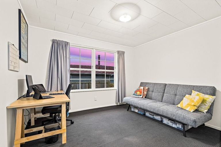 Photo of property in 7 Allington Road, Massey, Auckland, 0614