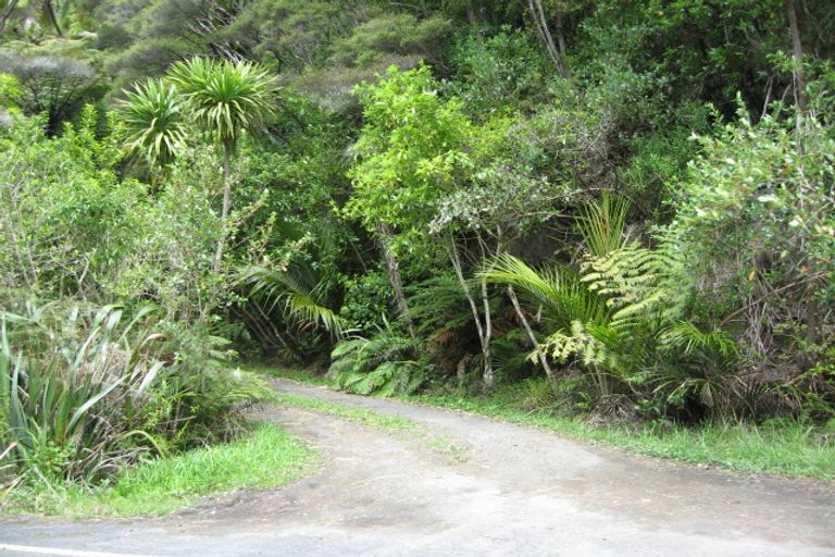 Photo of property in 9 Steam Hauler Track, Waitakere, Auckland, 0782