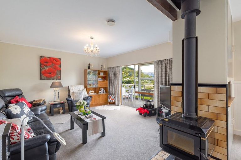 Photo of property in 17 Days Road, Lyttelton, 8082