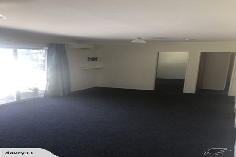 Photo of property in 89b Stewart Drive, Newlands, Wellington, 6037