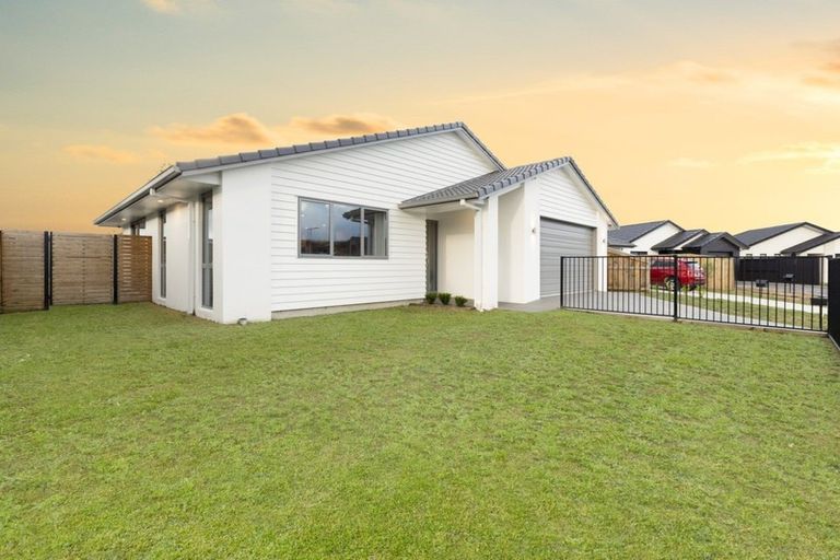 Photo of property in 14 Huria Vista, Pyes Pa, Tauranga, 3112