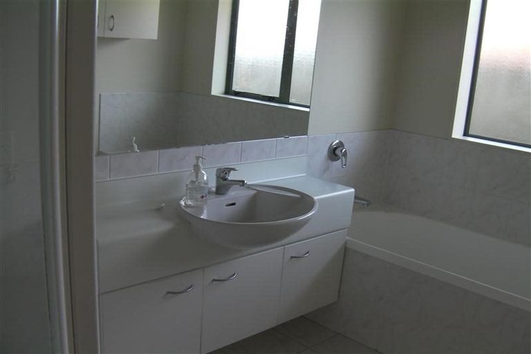 Photo of property in 79 Armoy Drive, East Tamaki, Auckland, 2016