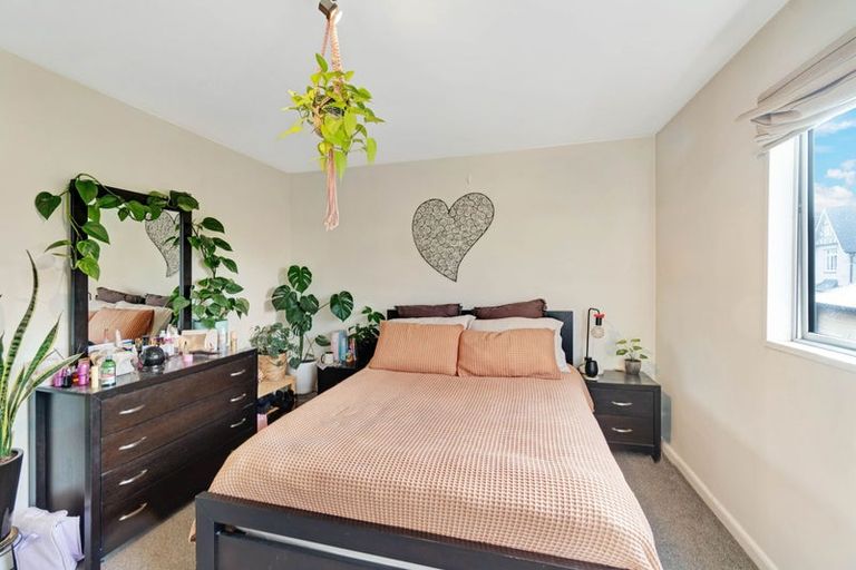 Photo of property in 1/34 Holly Road, St Albans, Christchurch, 8014