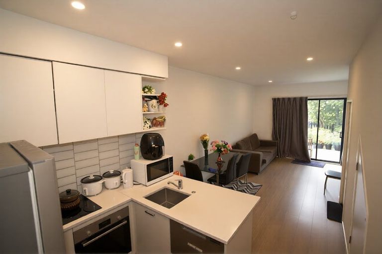 Photo of property in 31 Huntington Drive, Huntington Park, Auckland, 2013