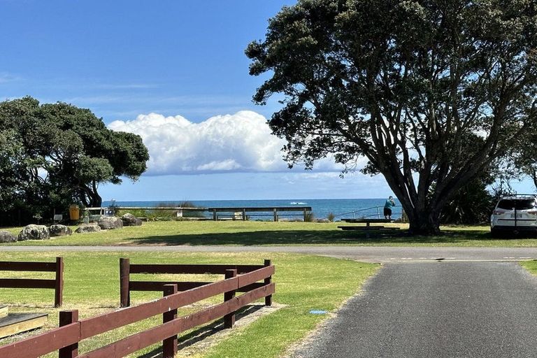 Photo of property in 66 Sixth Avenue, Urenui, 4377