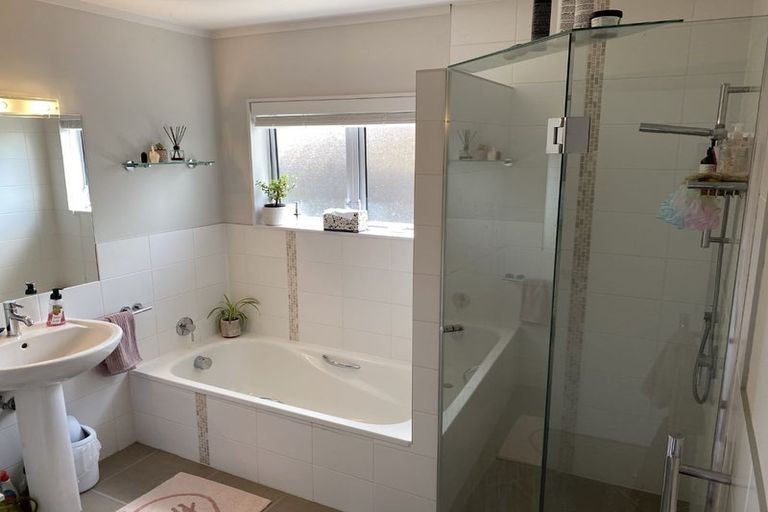 Photo of property in 32 Harrowfield Drive, Harrowfield, Hamilton, 3210