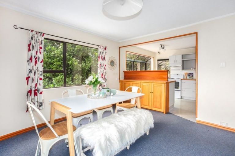 Photo of property in 3 Puketai Place, Pukerua Bay, 5026
