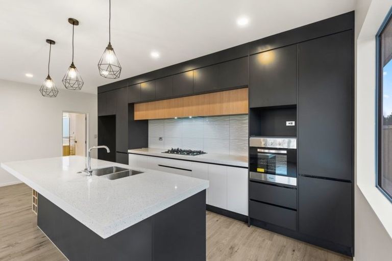 Photo of property in 43 Harriet Johnston Drive, Pokeno, 2402