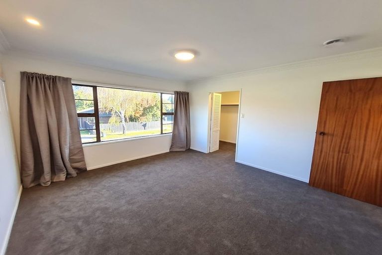 Photo of property in 2/70 Parkstone Avenue, Ilam, Christchurch, 8041