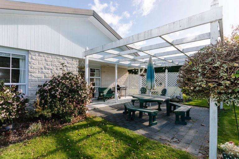 Photo of property in 241 Adelaide Road, Dannevirke, 4930