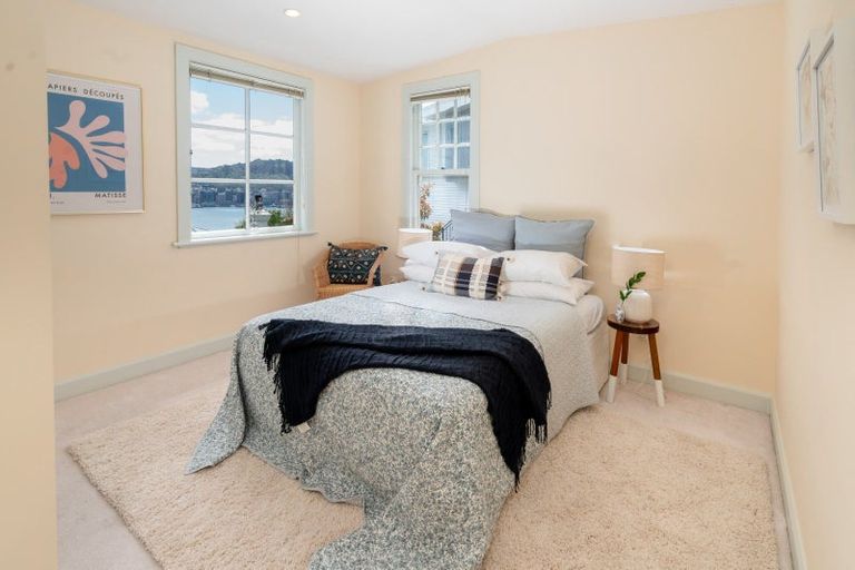 Photo of property in 50 The Crescent, Roseneath, Wellington, 6011