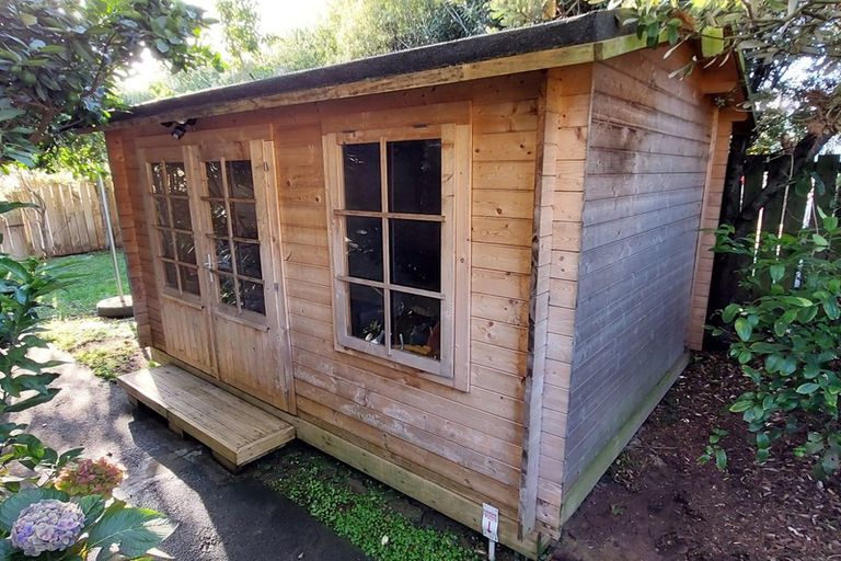 Photo of property in 14 Hookway Grove, Paraparaumu, 5032