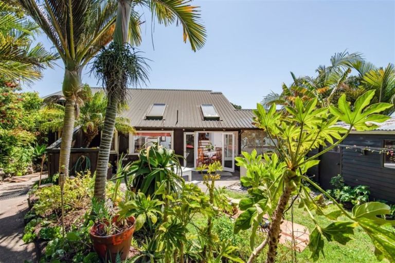 Photo of property in 5 Beresford Street, Bayswater, Auckland, 0622